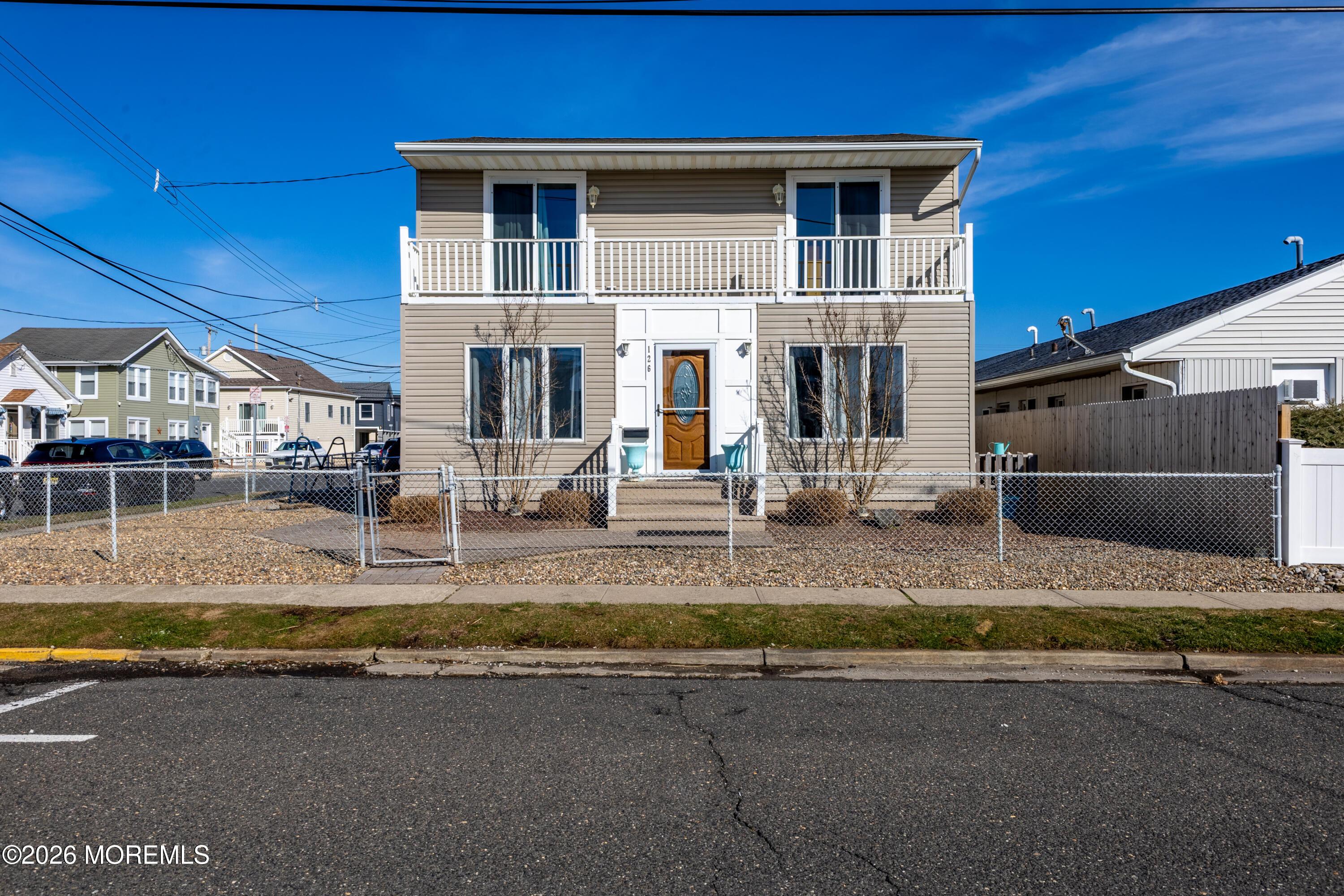 Image 3: 126 Randall Ave-2
