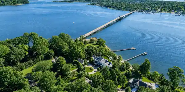 Image 2: 934 Navesink River Rd