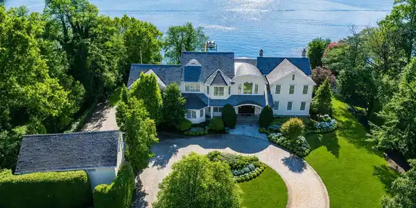 Image 3: 934 Navesink River Rd