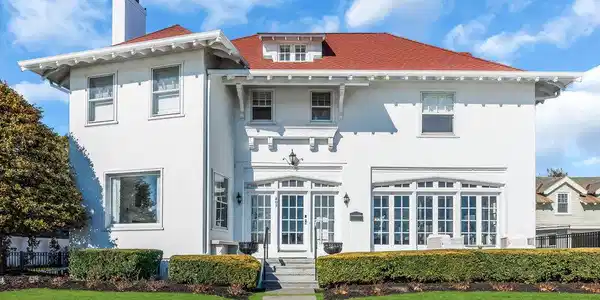 405 Sunset Avenue