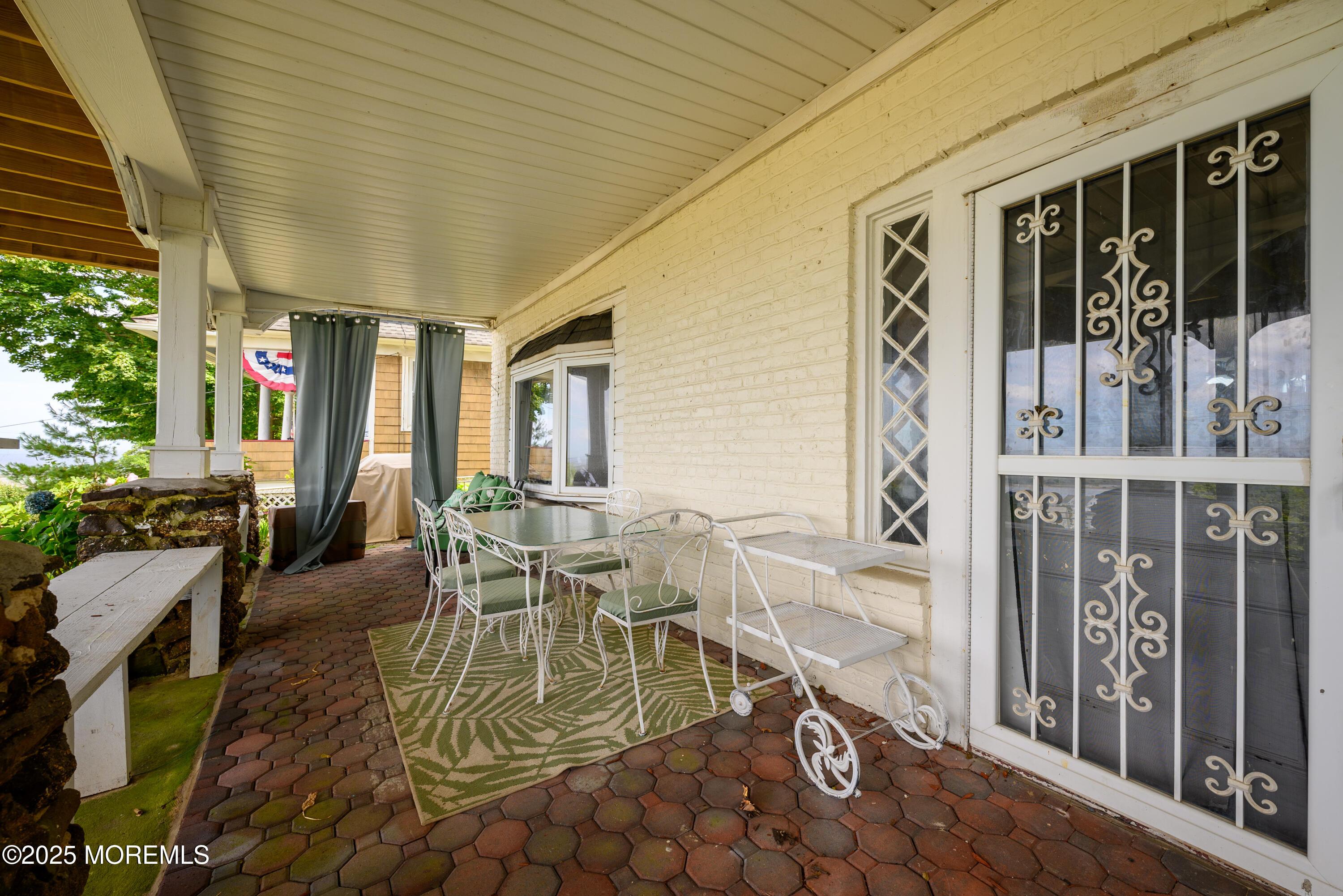 Image 4: 75 Highland Ave (55 of 79)
