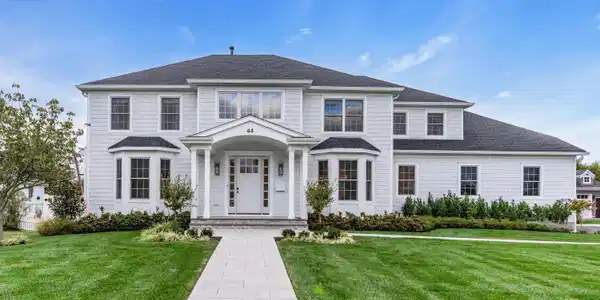 44 Monmouth Parkway