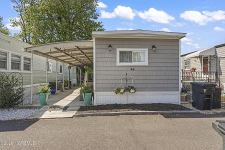 44 Sams Trailer Ct Court
