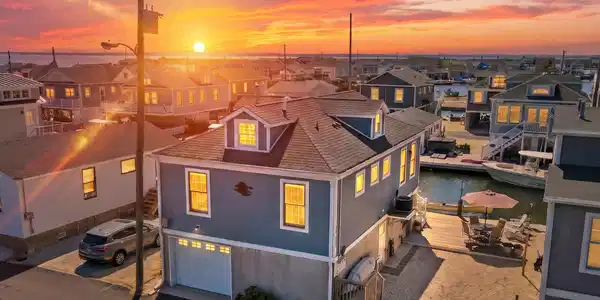3325 Teal Lane