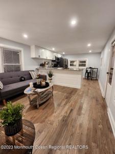 10 Robin Road