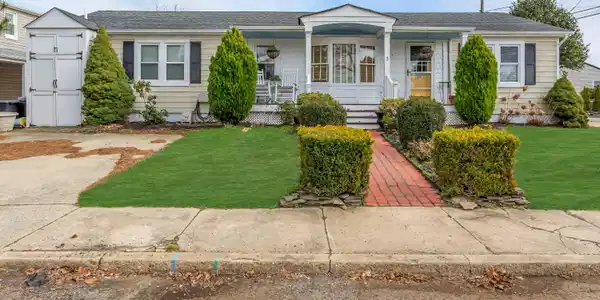 3 Locust Street