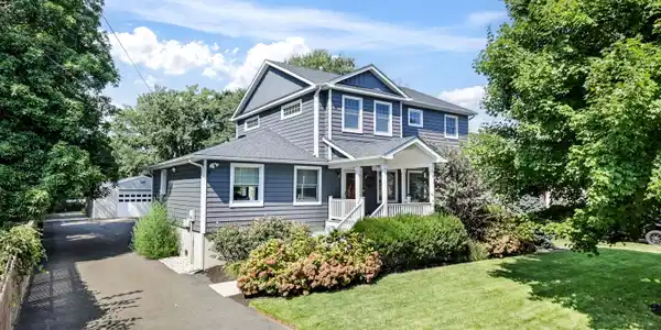 17 Airsdale Avenue