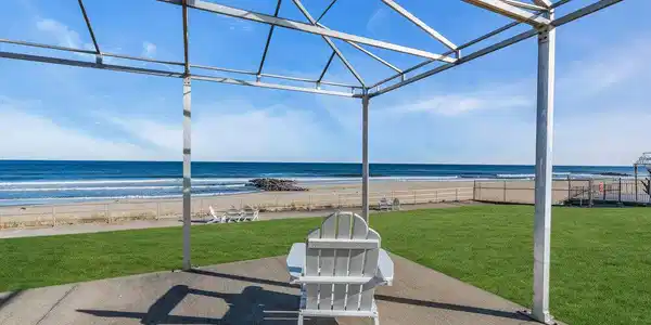 1 Roseld Avenue Unit C23