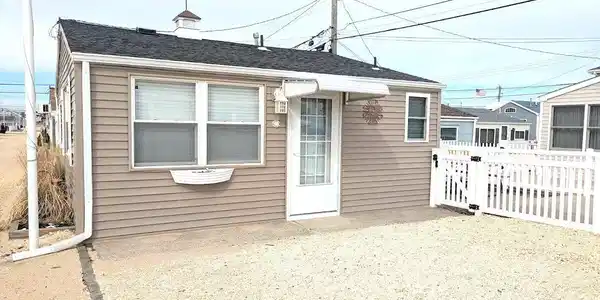 24 E Amberjack Way