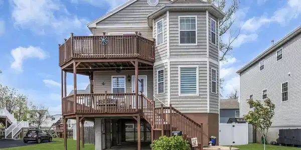 904 4th Street
