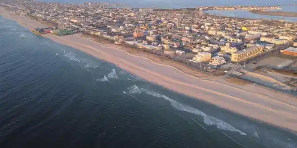 Image 4: Photo Aerial Shoreline