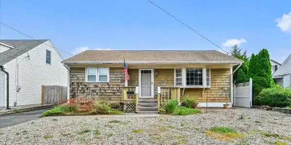 2119 Foster Road