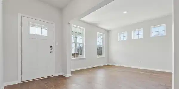 Image 2: 3