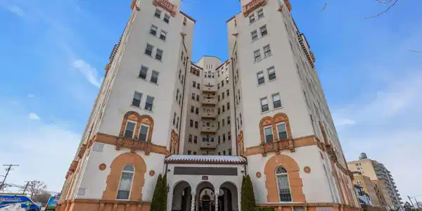 400 Deal Lake Drive Unit 4B