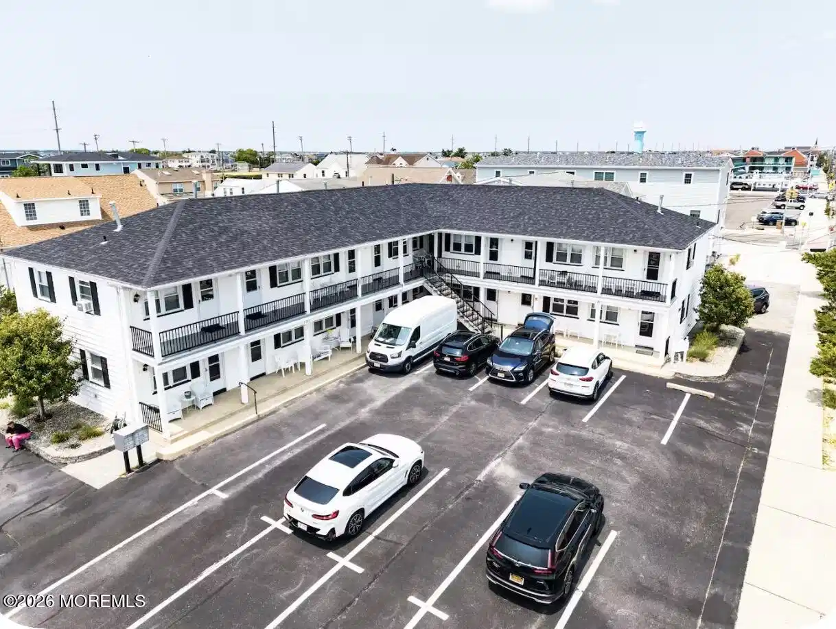 Image 1: IMG_3838