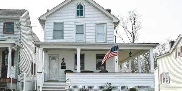 190 2nd Street
