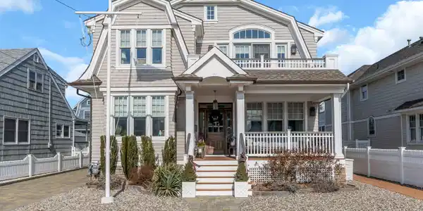 15 Guyer Avenue