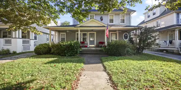 213 Lareine Avenue