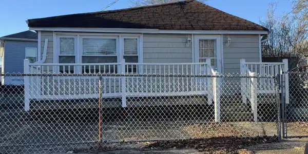 8 Shadynook Street