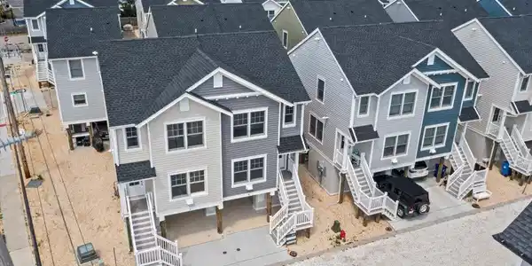 3 Cummins Street