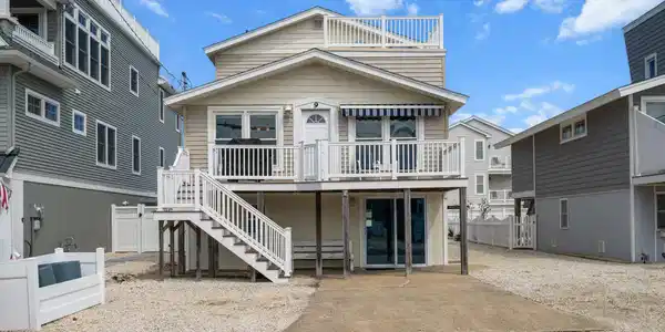 9 W Mckinley Avenue
