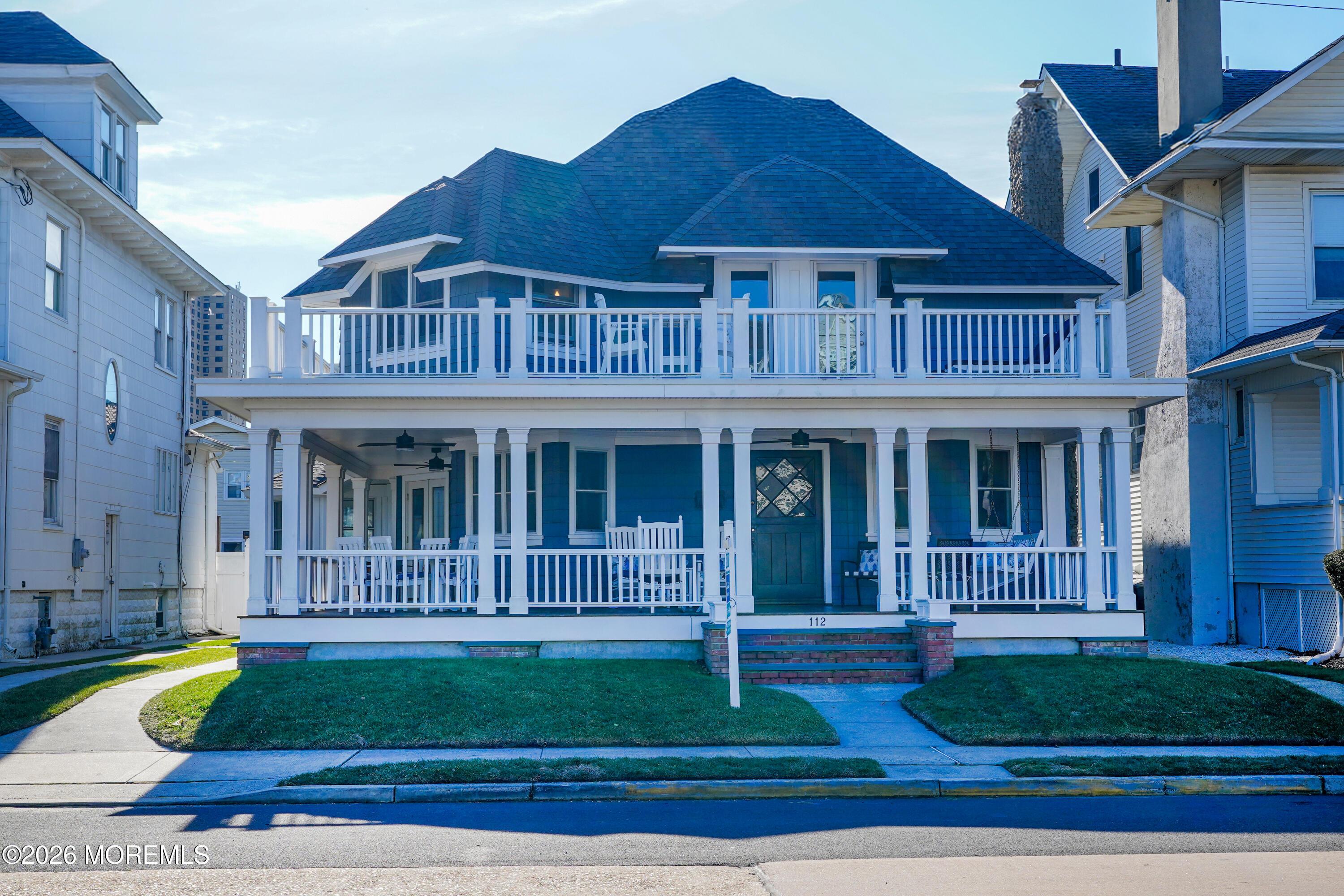 Image 1: Exterior Front