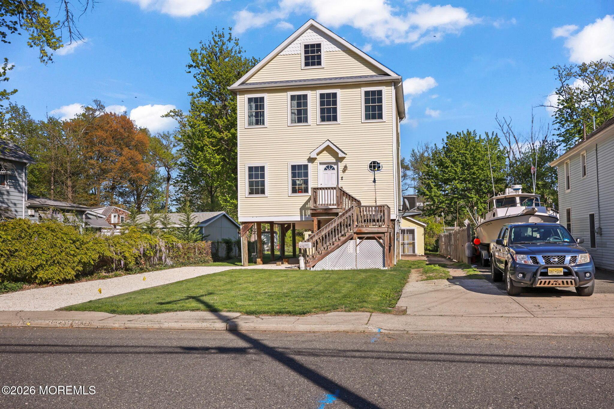 Image 2: 2-web-or-mls-LPM_4435