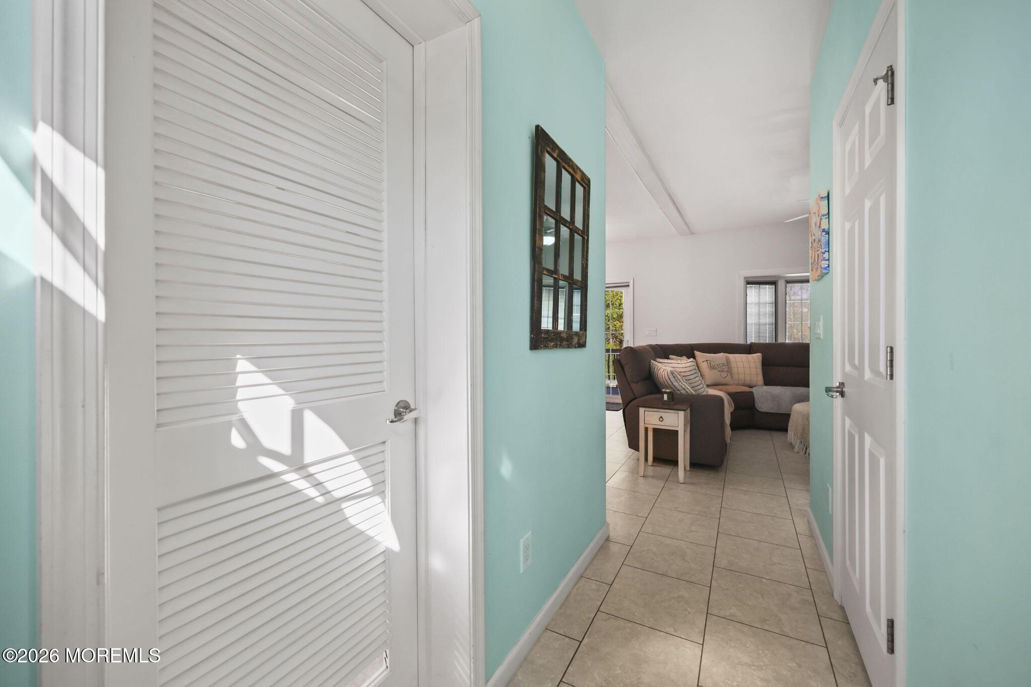 Image 4: 4-web-or-mls-LPM_4315