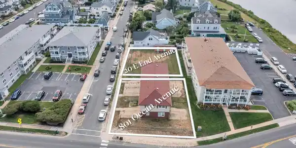 20LOT 2 E End Avenue