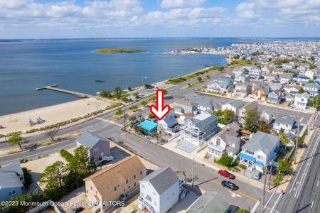 607 Bay Boulevard