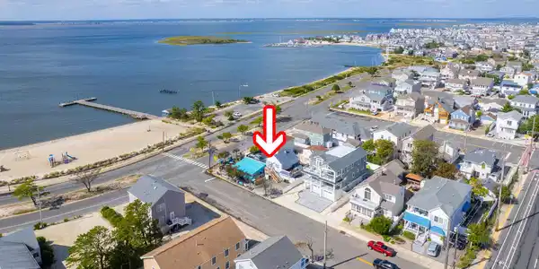 607 Bay Boulevard