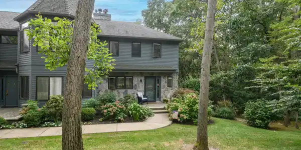 291 E Highland Avenue