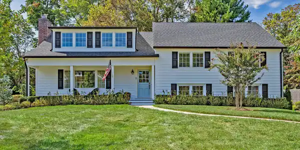8 Wardell Avenue