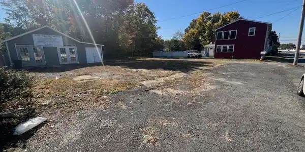 322-330 Highway 36