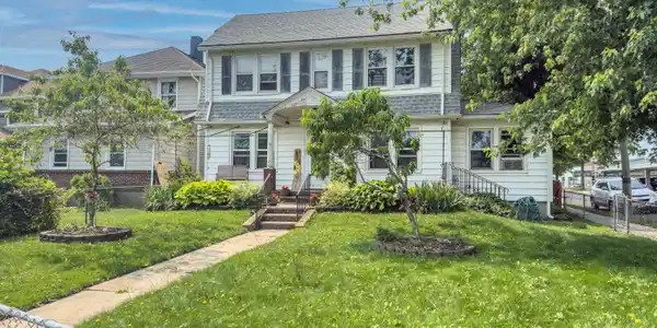 192 Bath Avenue