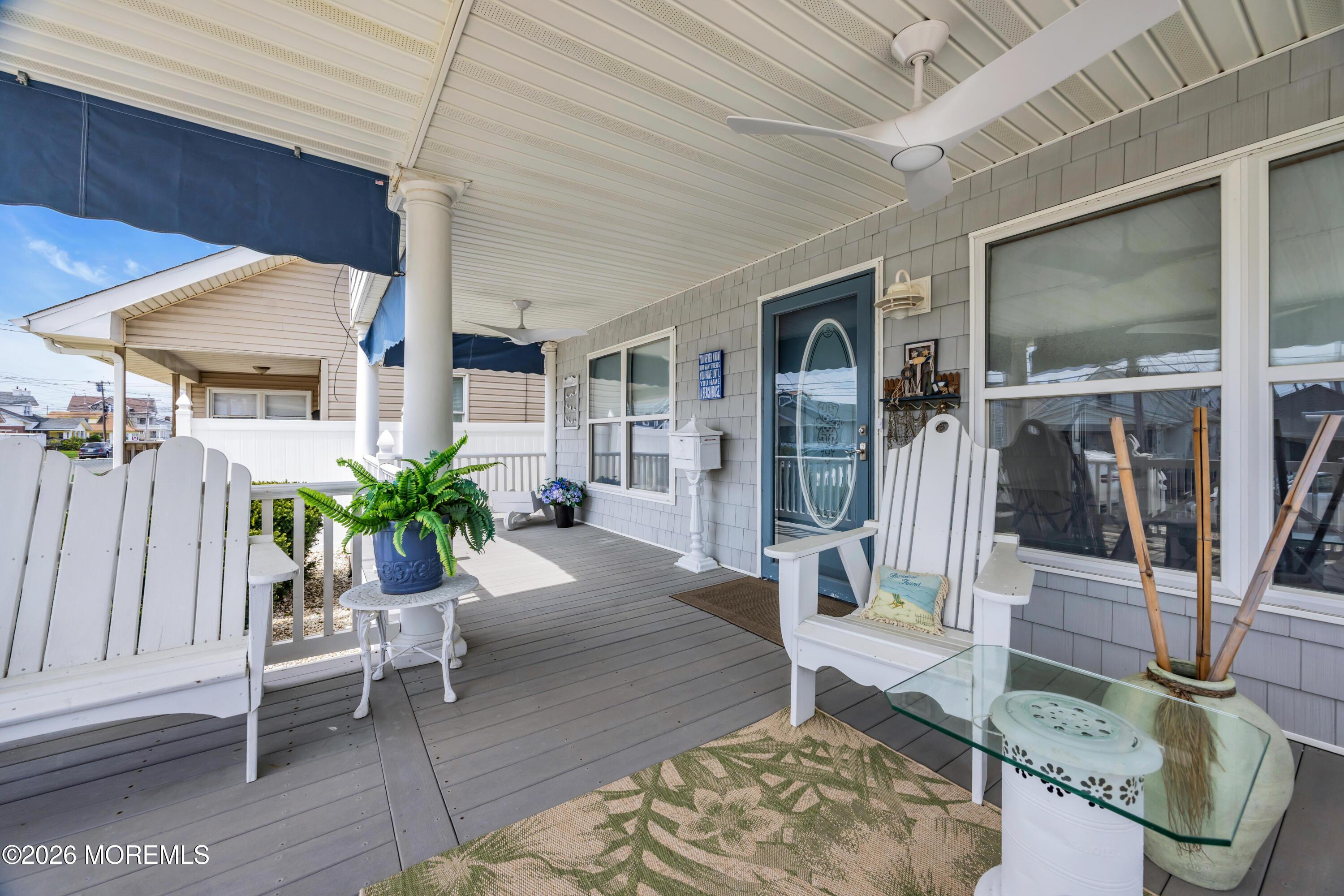 Image 3: Large Front Porch