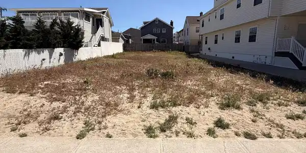 19-21 Sampson Avenue