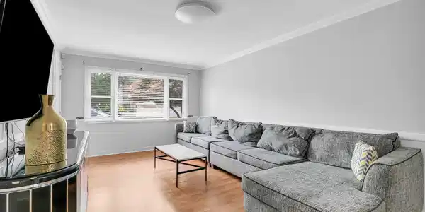 Image 4: Family Room