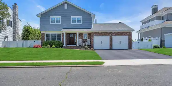 1512 Bel Aire Court W