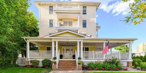 317 6th Avenue Unit 201