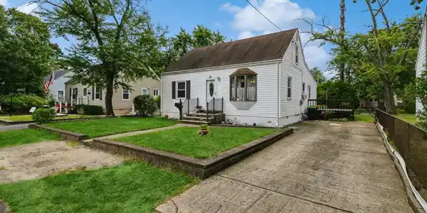 26 Newman Street