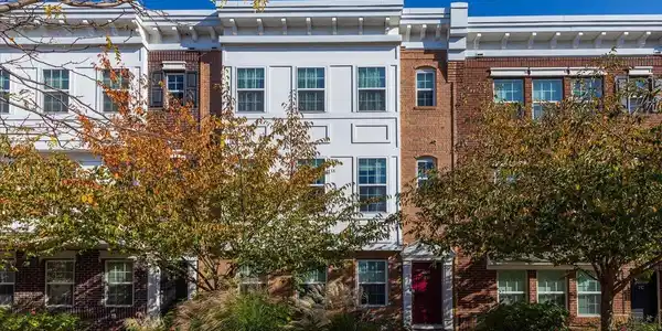600 Grand Avenue Unit 8B