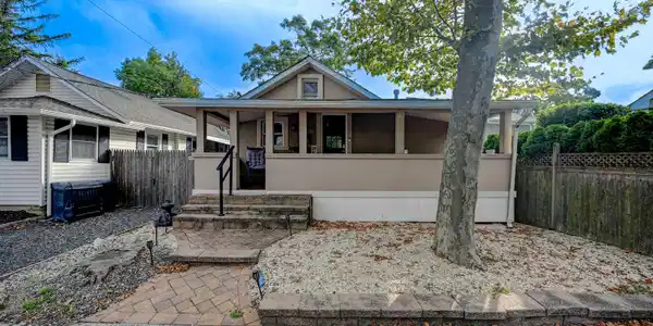 1840 Briarwood Terrace