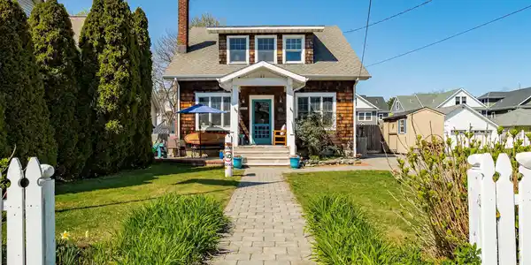 507 Forman Avenue