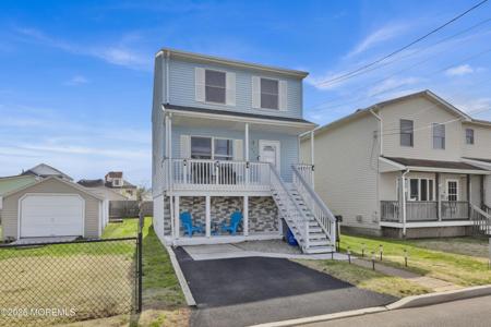 810 7th Street