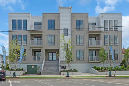 218 3rd Avenue Unit 201