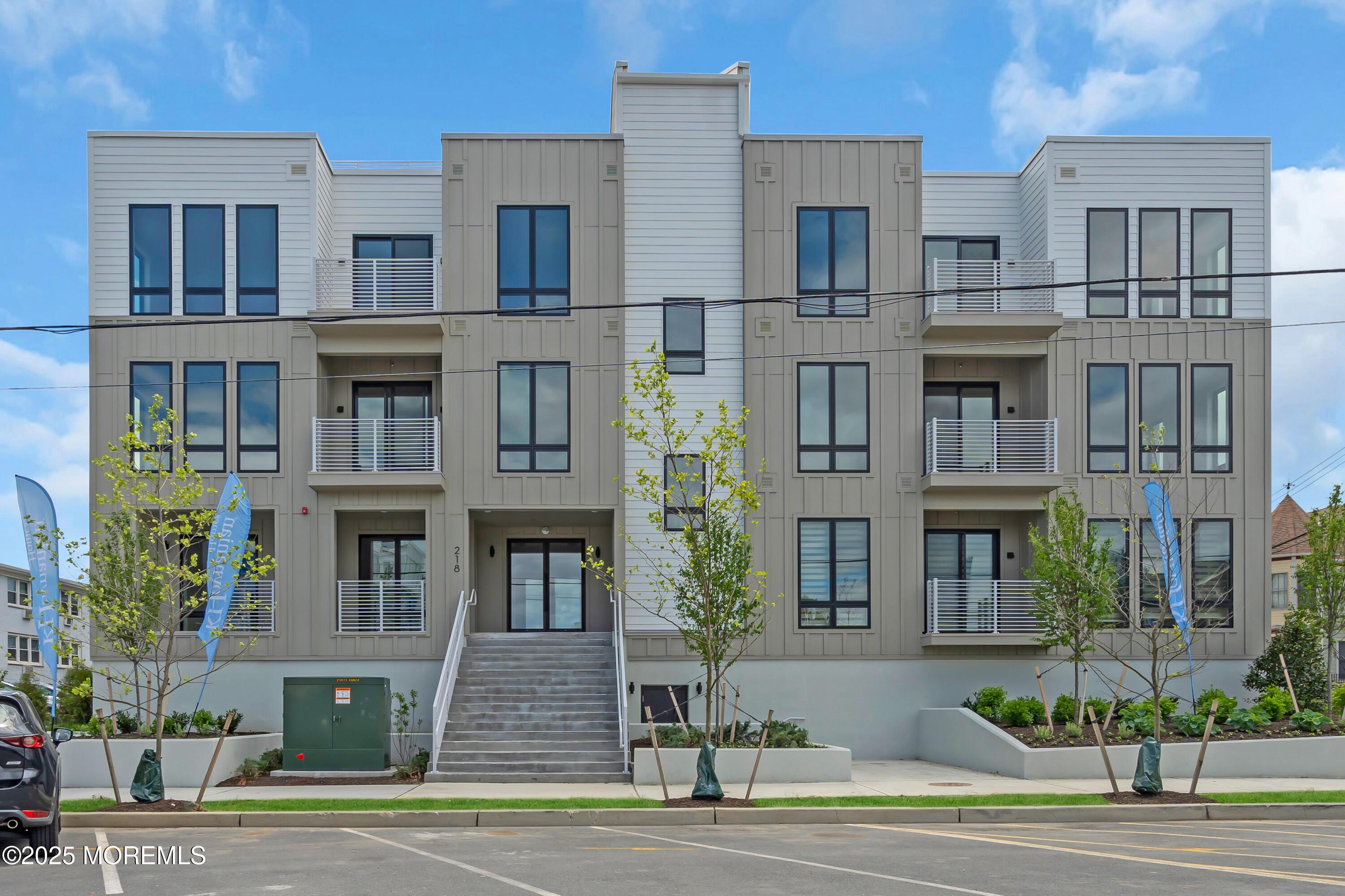 Image 1: 218 3rd Ave Unit 201