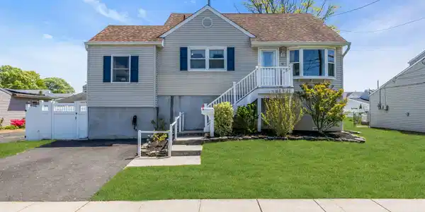 10 Haug Street