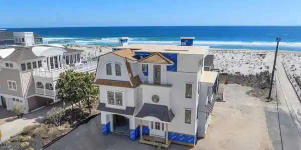 Image 2: 5909 Ocean Blvd. (17)