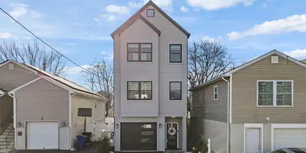 40 Oak Street